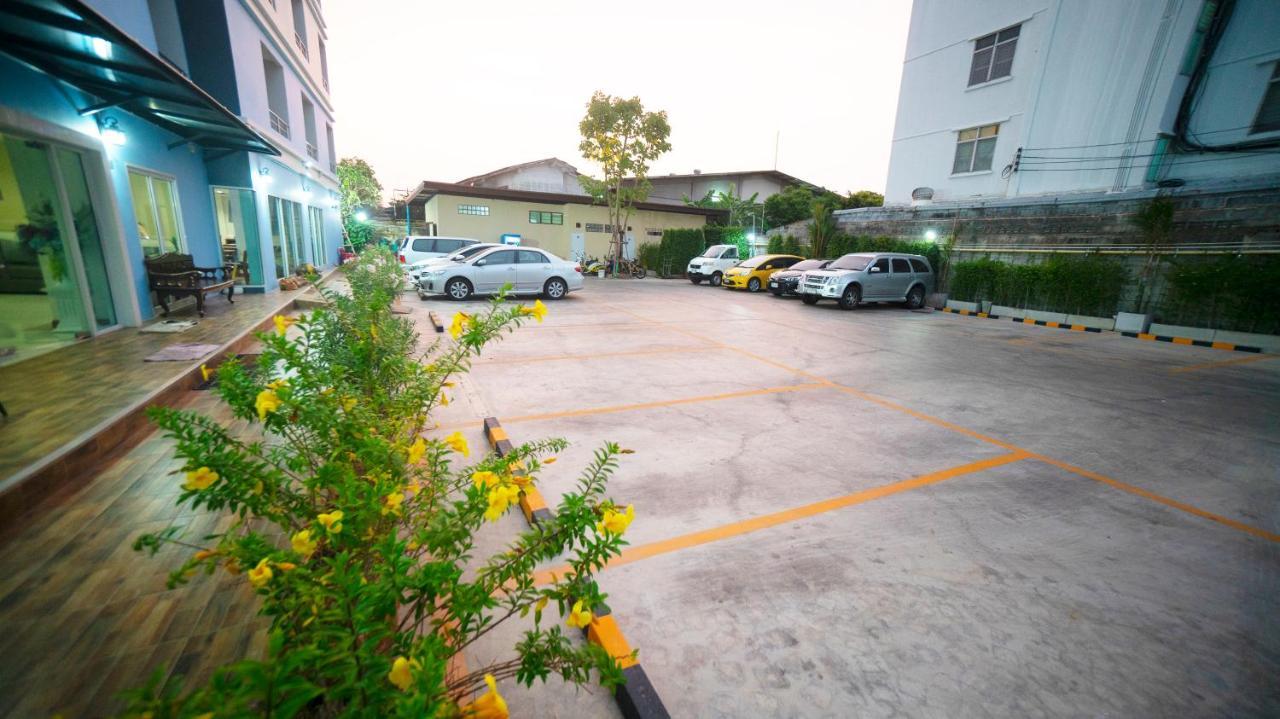 The Willing Hotel And Residence Bangkok Buitenkant foto