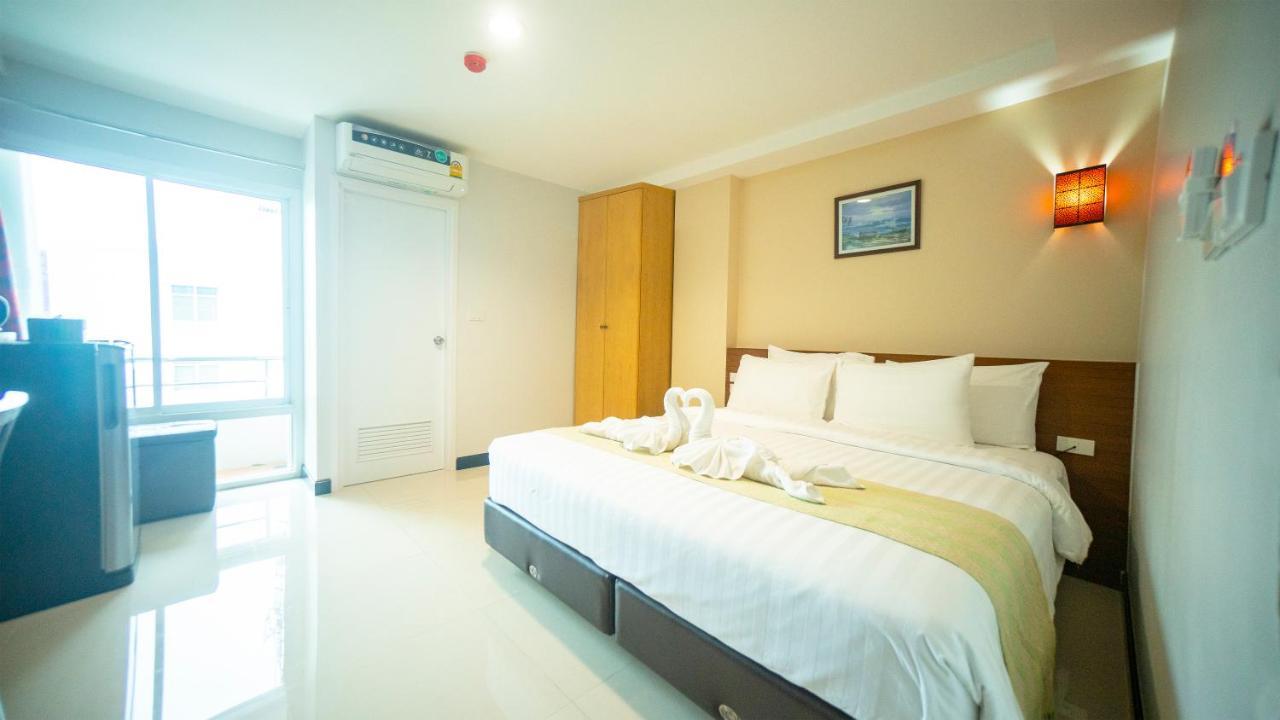 The Willing Hotel And Residence Bangkok Buitenkant foto